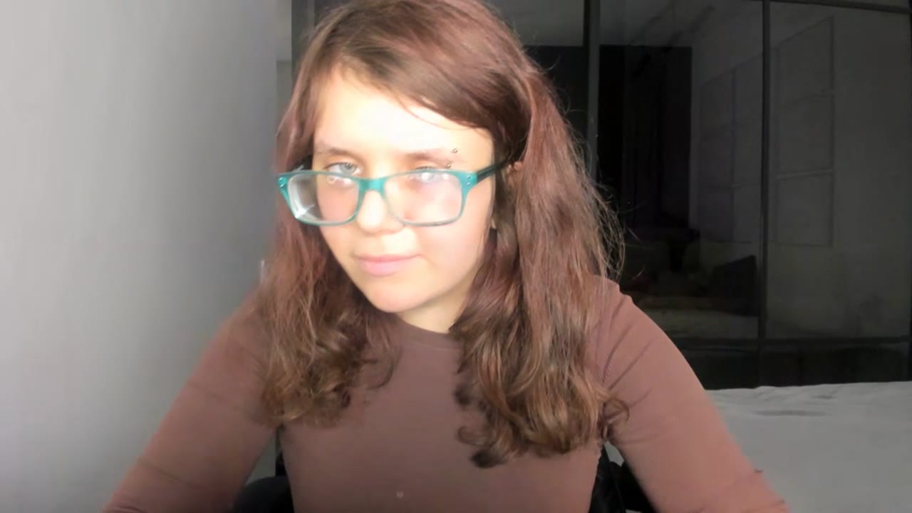 Kattyyyy en sexcam live - webcam coquine et tchat gratuit