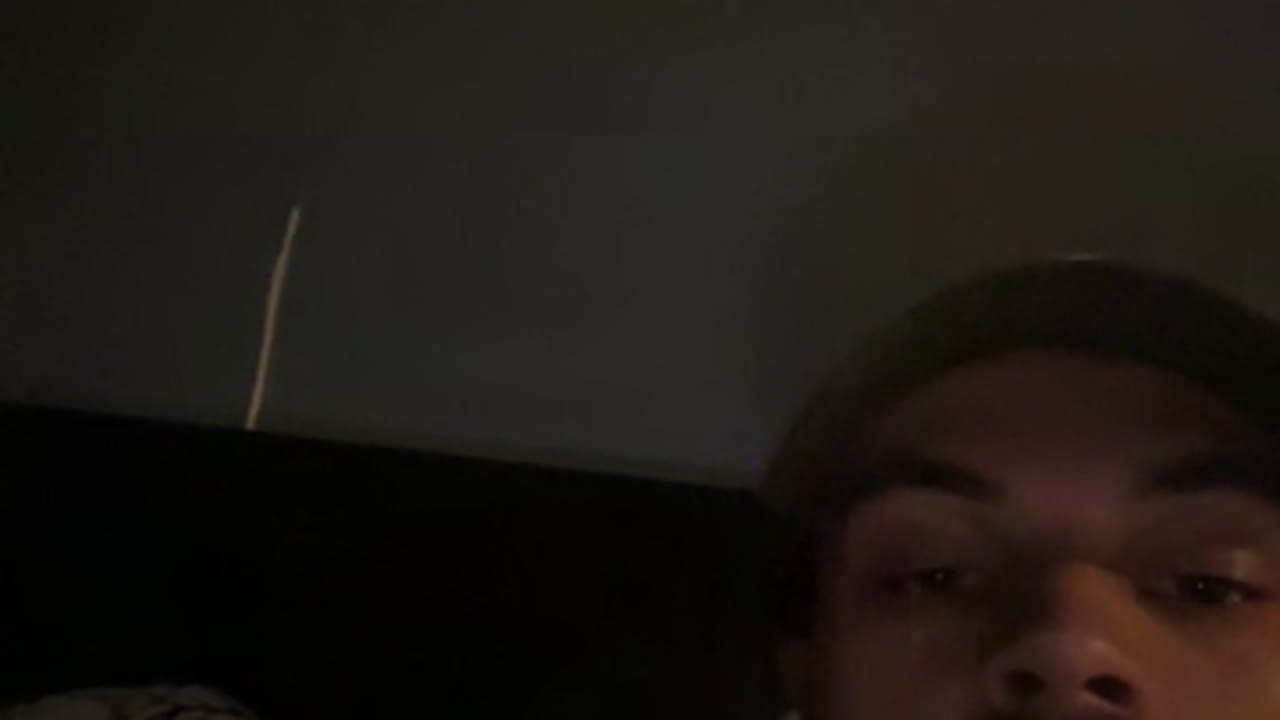 Aarondh69 en sexcam live - webcam coquine et tchat gratuit