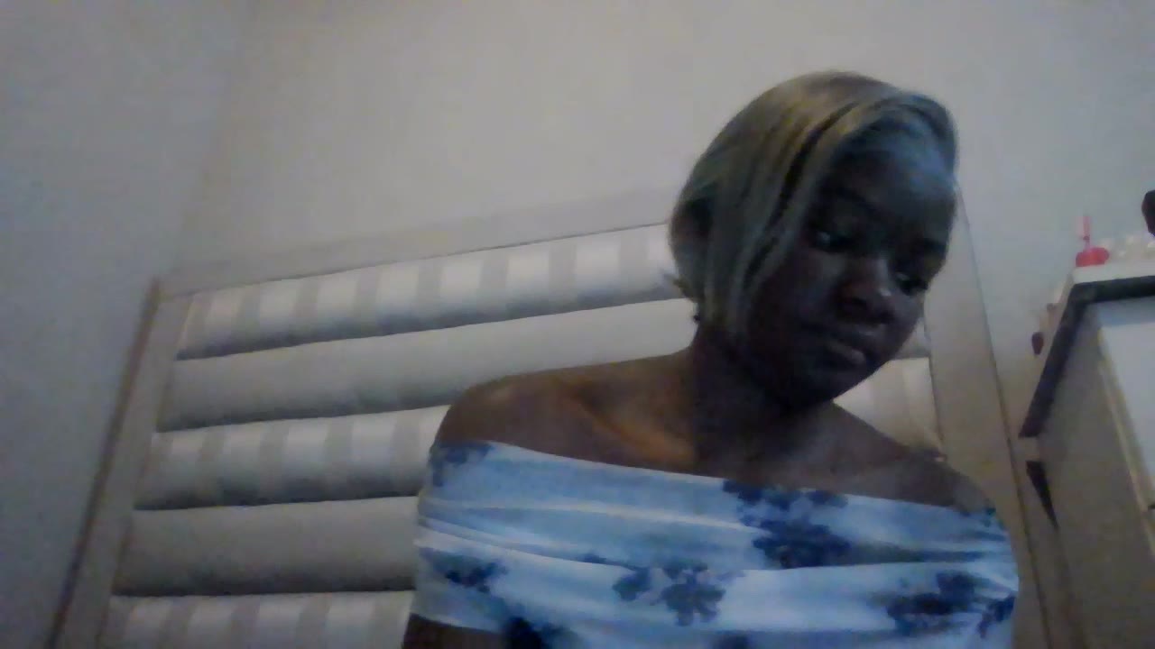 AliciaE en sexcam live - webcam coquine et tchat gratuit