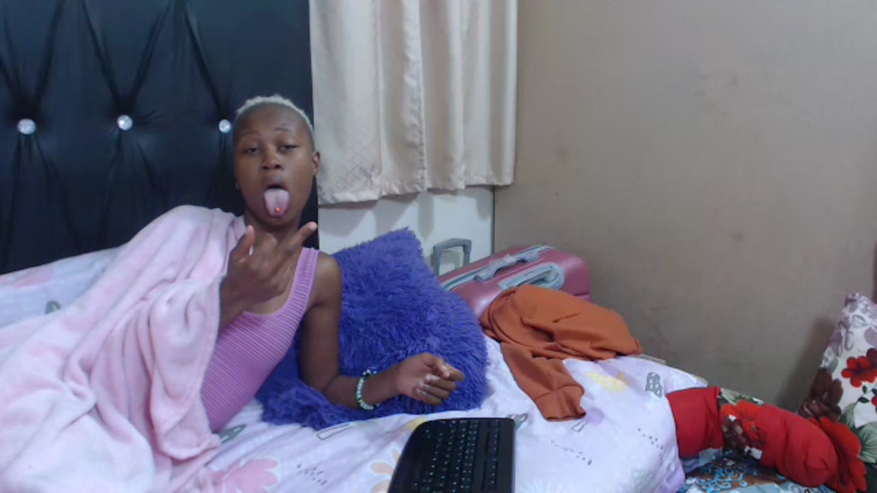 Candicex01 en sexcam live - webcam coquine et tchat gratuit