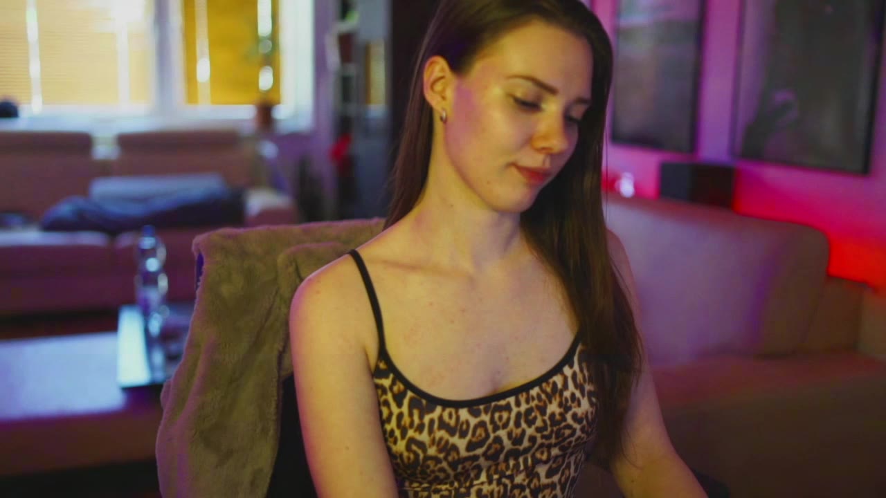 StephanieN en sexcam live - webcam coquine et tchat gratuit