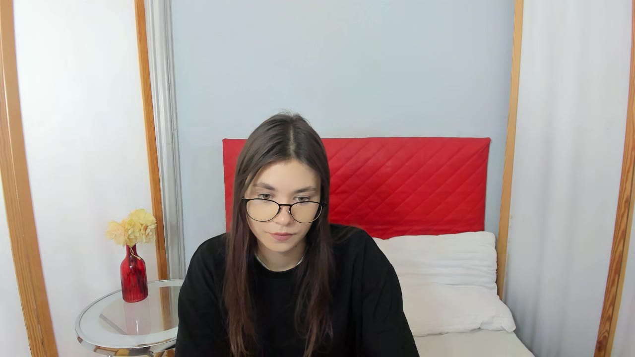 NancyKiss en sexcam live - webcam coquine et tchat gratuit