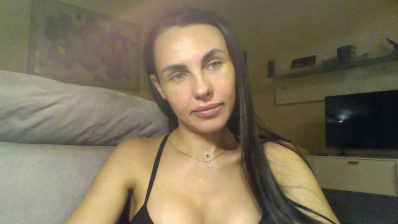 NatalyTaly en sexcam live - webcam coquine et tchat gratuit