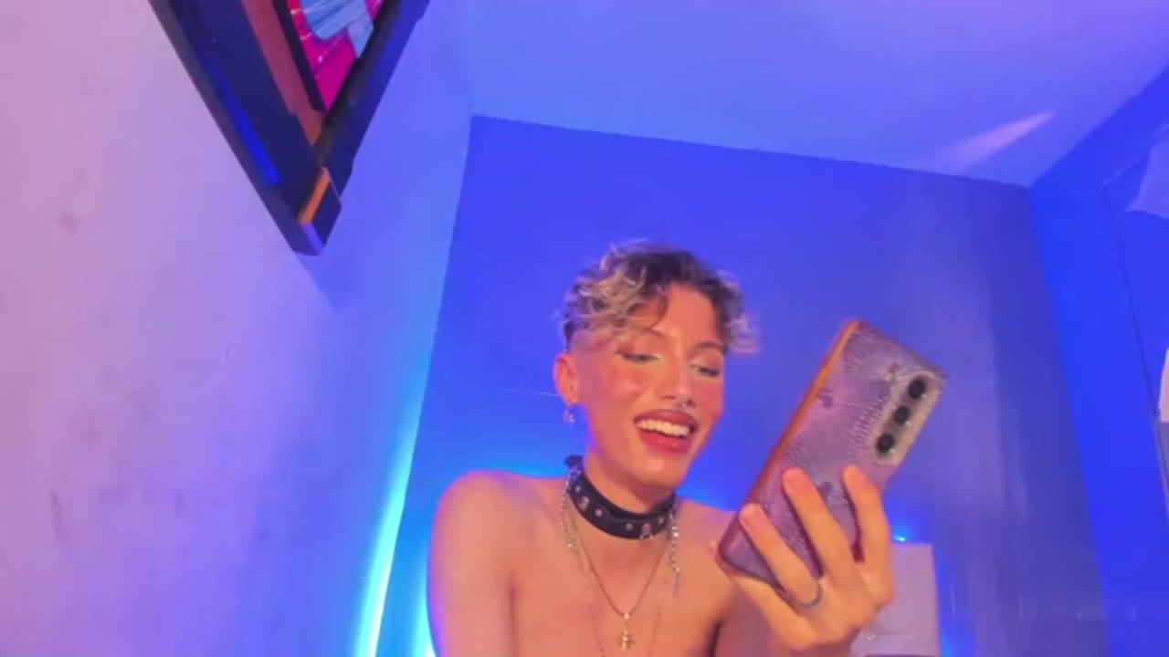 Sexcam avec MabbelNova