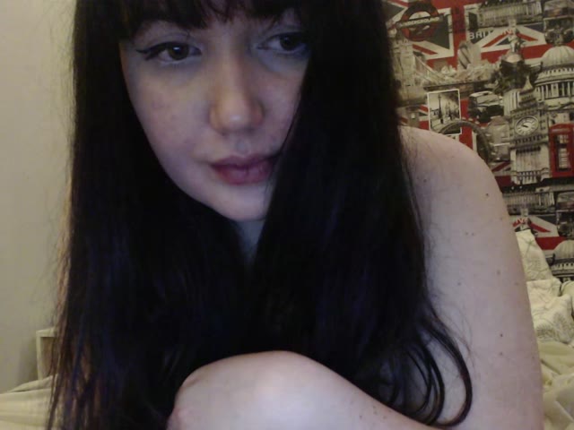 Lynylou is nu online