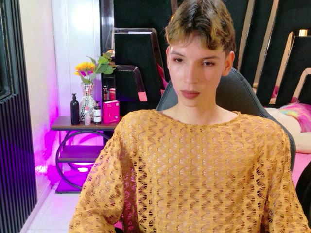 Begin een chat met StefanyPink