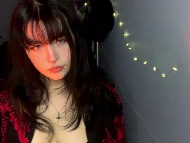 Begin een chat met ScarletWild
