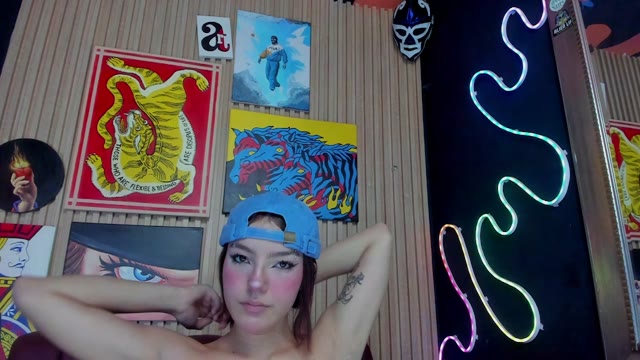 Miaclark live webcam show