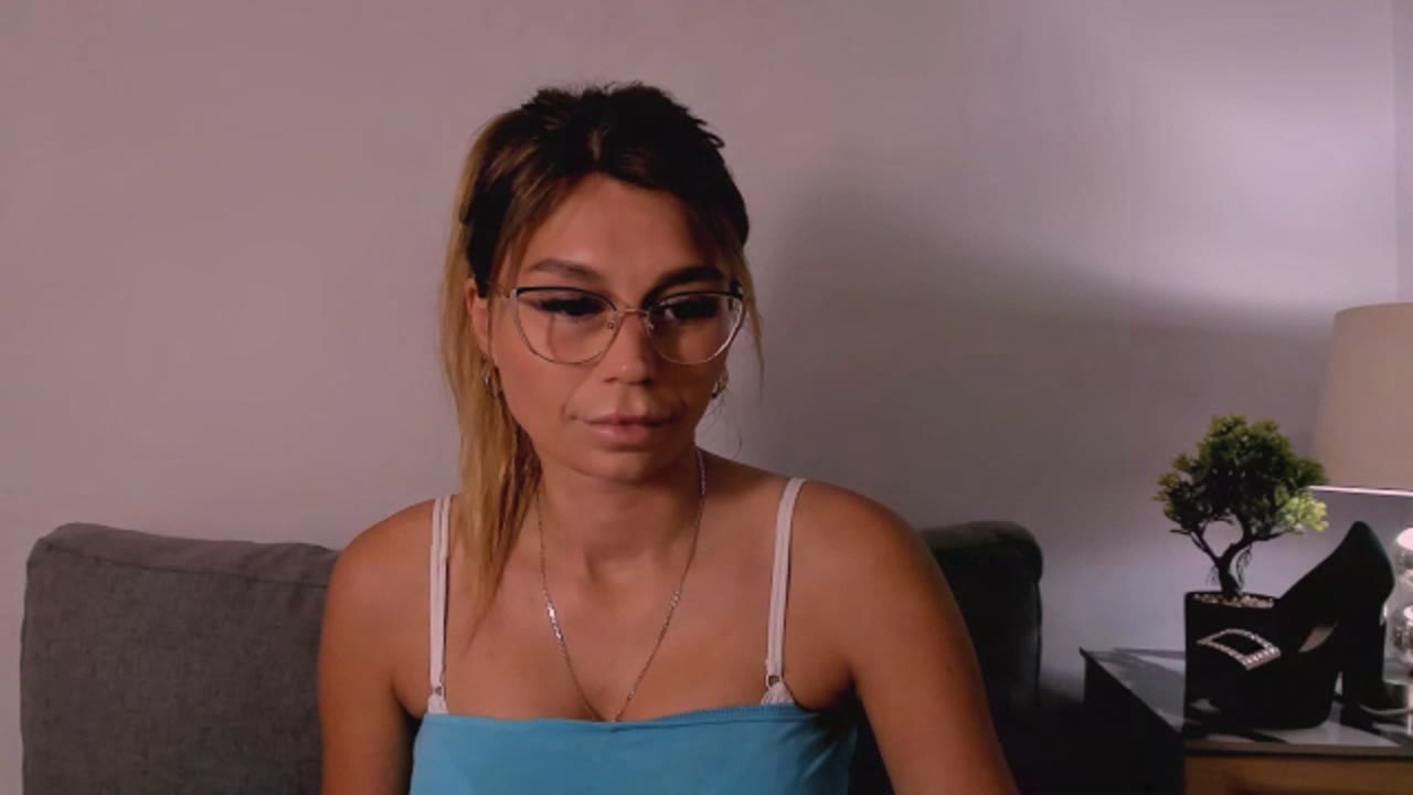 Sexcam avec FreyaHotty