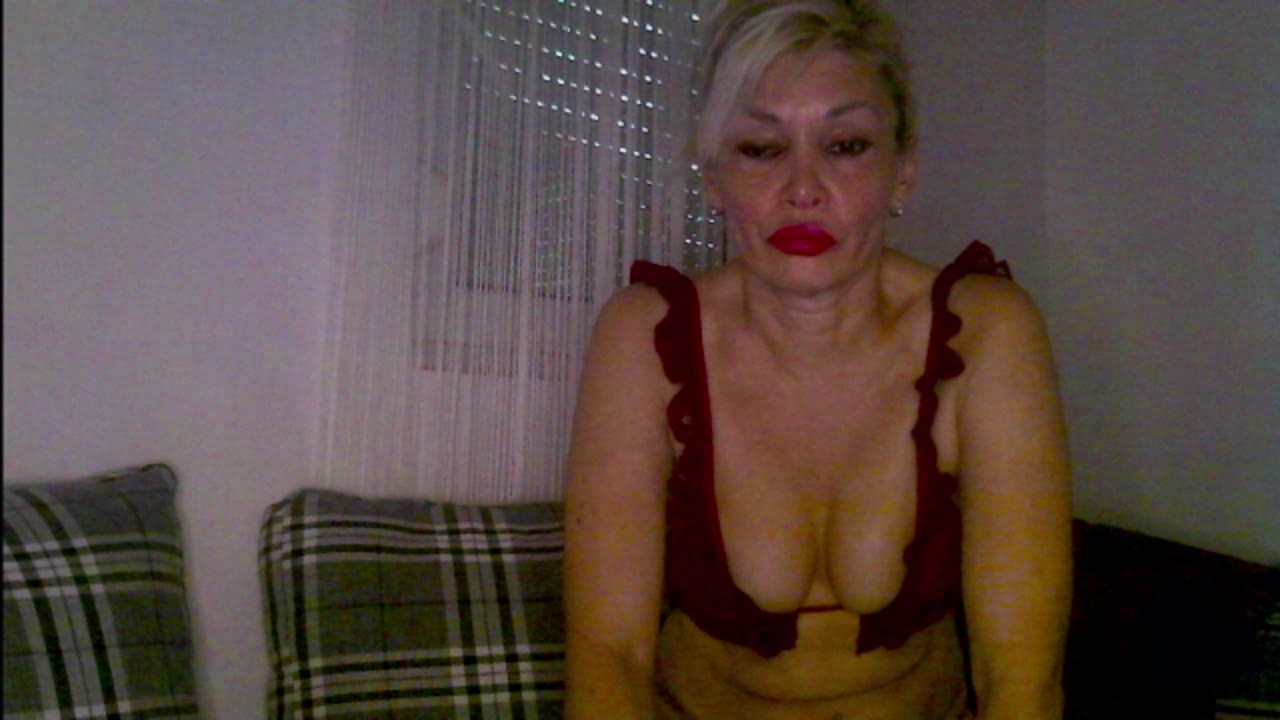 Sexcam avec ElenaMonet