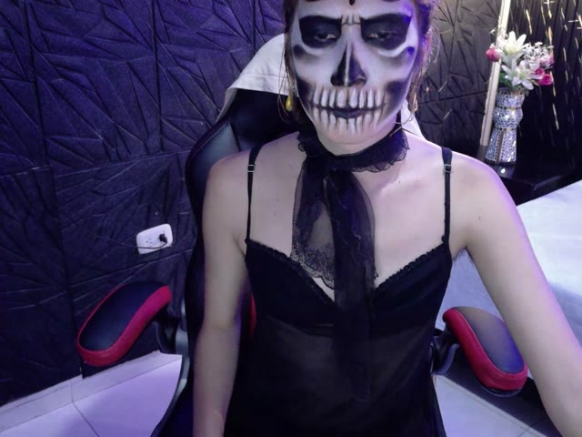 Viviennehadi live cam