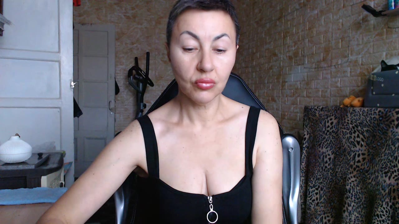 Tiana33 en sexcam live - webcam coquine et tchat gratuit