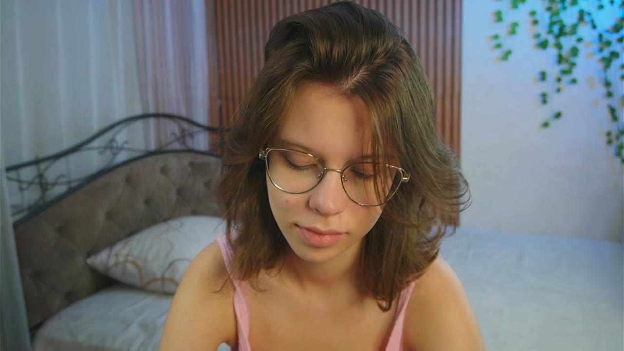Annonce vidéo de Xonalenei - Plan cul en ligne et échange de nudes