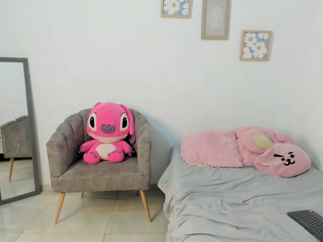 Emilyklein live cam