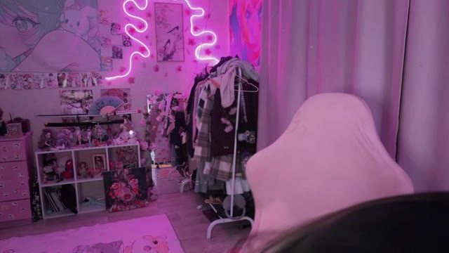 yanderewaifu live webcam show