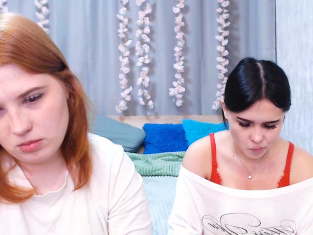 Blooms live cam