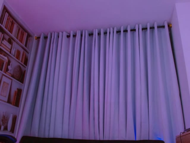 Crystalevain live cam