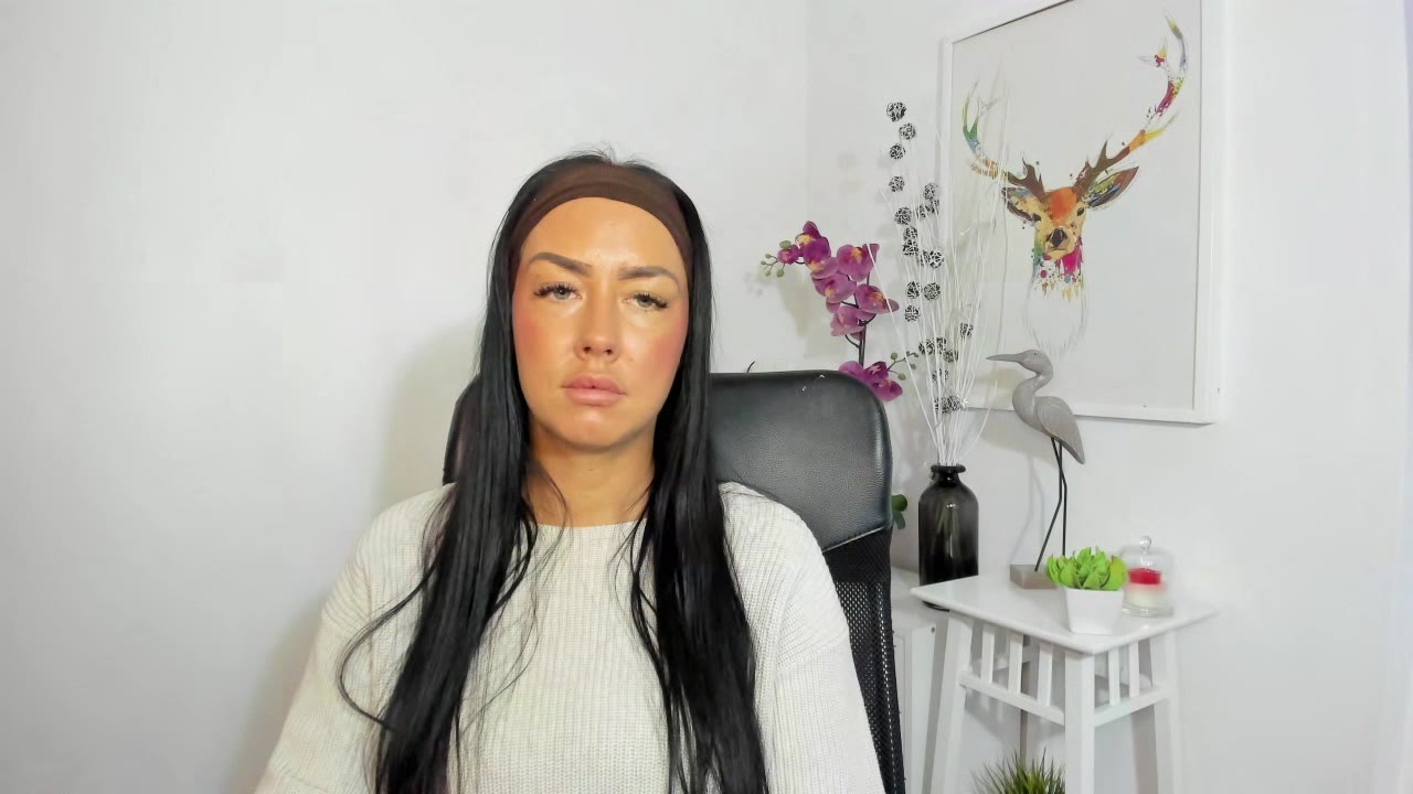 LauraCharm