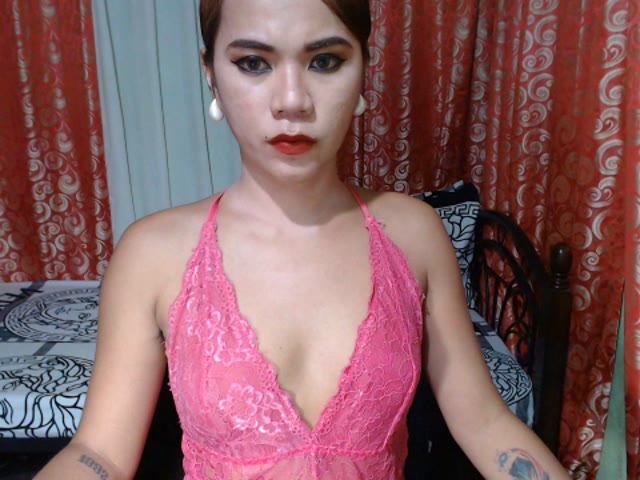 Lucymoore69 live cam
