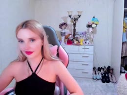 Alienanna1 is now online